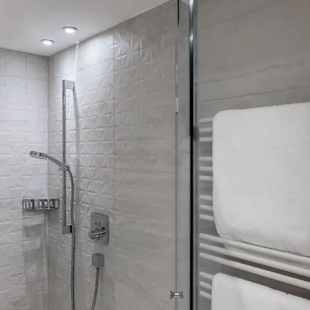 Gotthard-zeit Hotel 4*