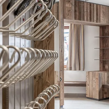 Gotthard-zeit Hotel 4*