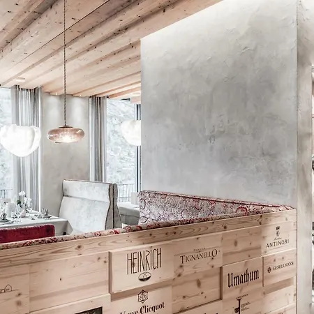Hotel Gotthard-zeit 4*