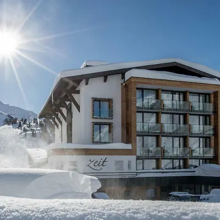 Gotthard-zeit Hotell 4*