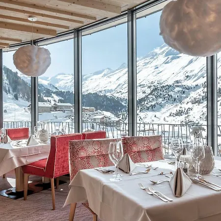 Hotel Gotthard-zeit 4*