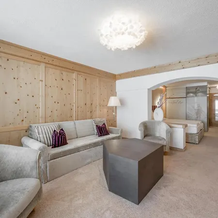 圣哥达时间酒店 4*